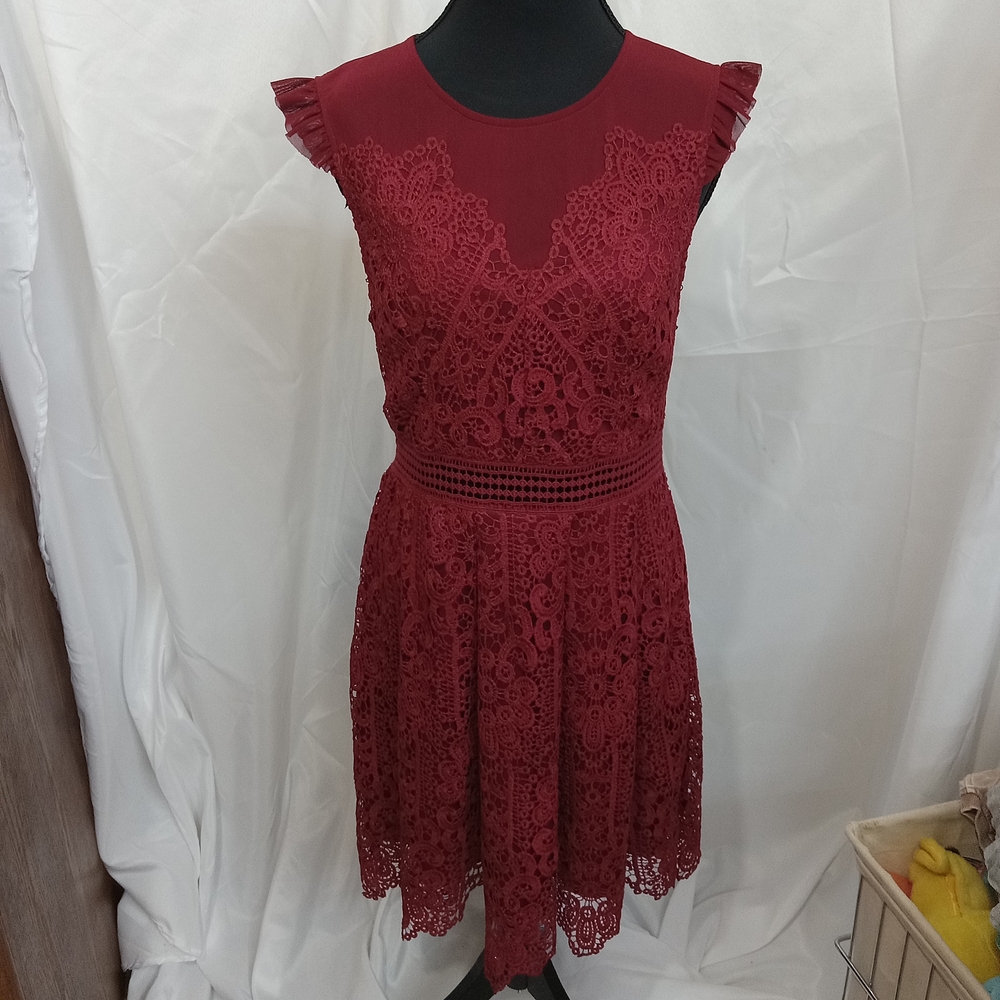 Francesca’s Collection Dress Size Medium Burgundy Red Floral Guipure Lace